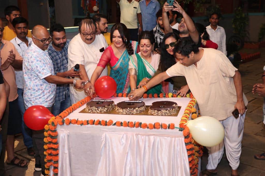 Happu Ki Ultan Paltan team celebrates 800 episodes completion, see Celebration Photos here