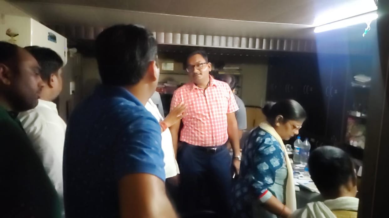 Opposed the team of the department who came to inspect
