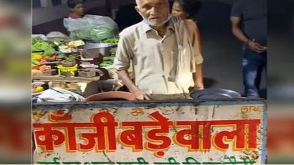 agra kanji bade wale baba daughter-in-law selling kanji bade in agra
