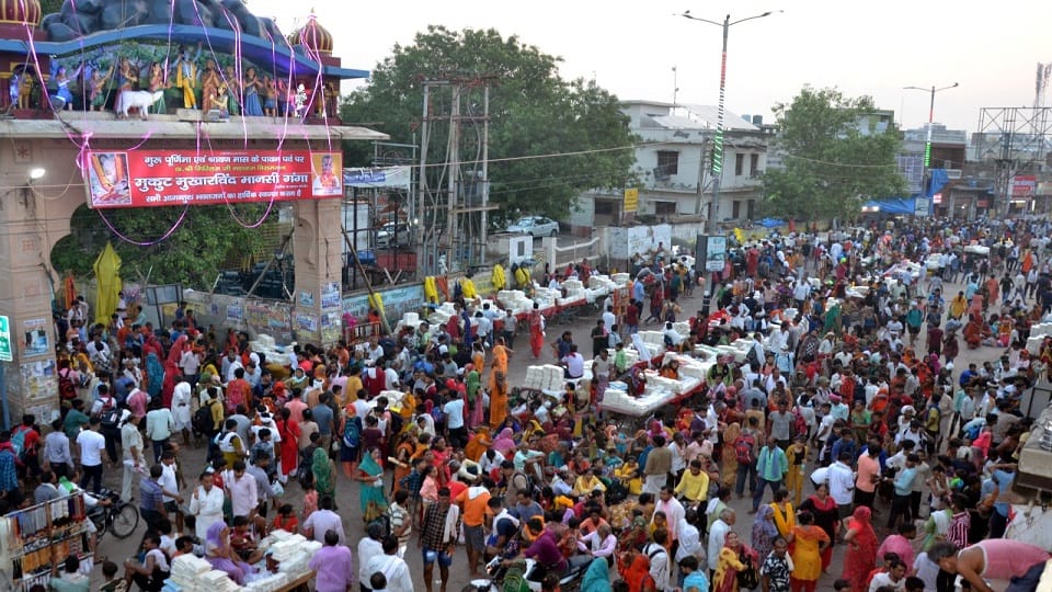 Record breaking crowd gathered at Mudiya fair on eve of Guru Purnima In Mathura