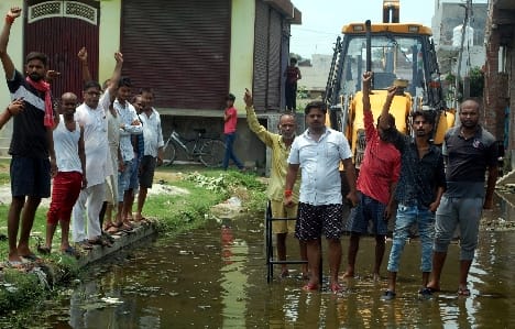 Gangotri townspeople protested due to waterlogging