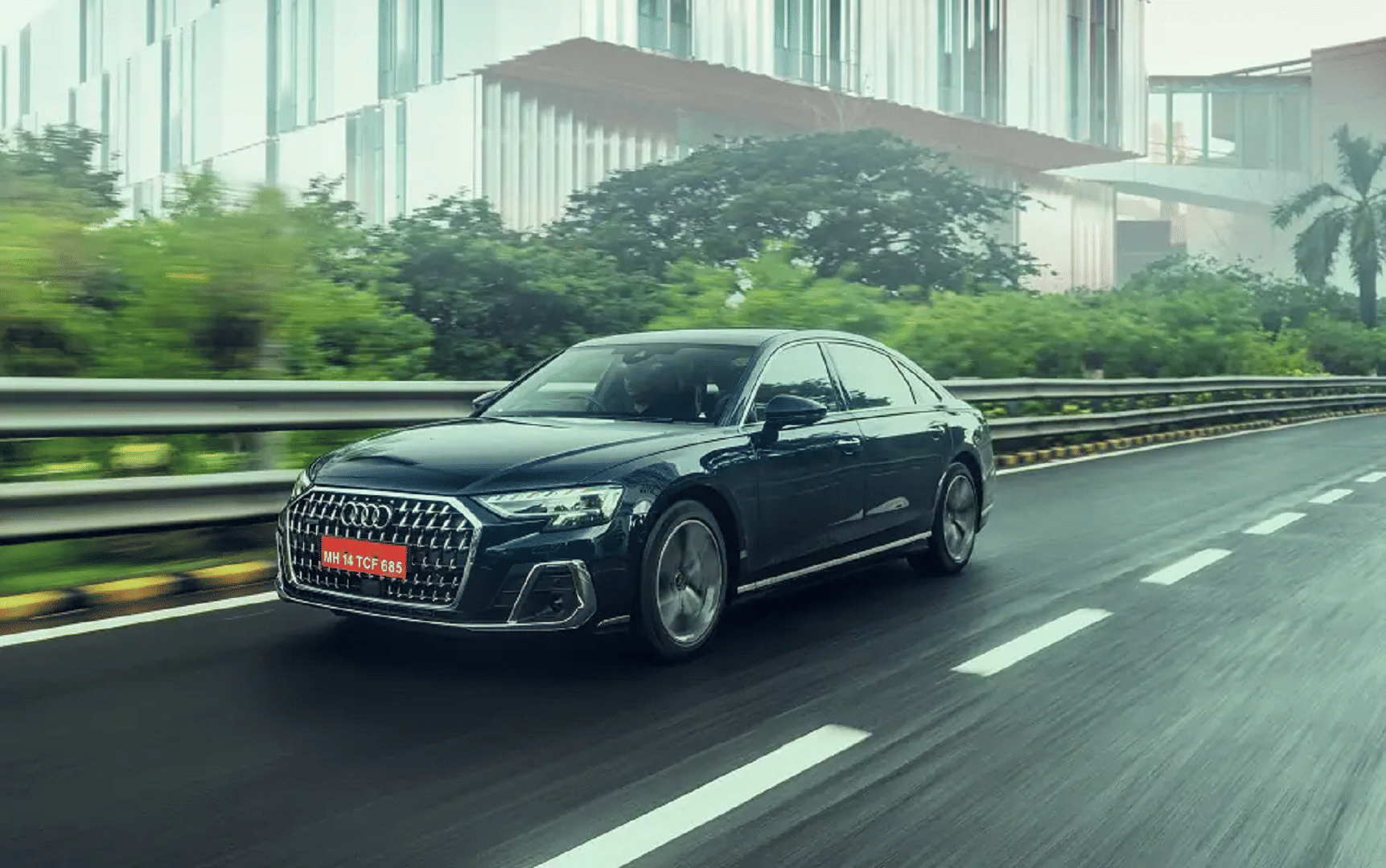 Audi A8 L launched in India Know Audi A8 L 2022 Price Features Specifications News in Hindi