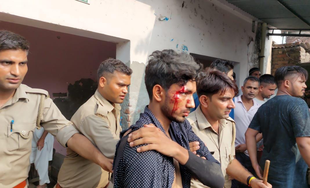 One young man killed, two injured in a collision between two bikes