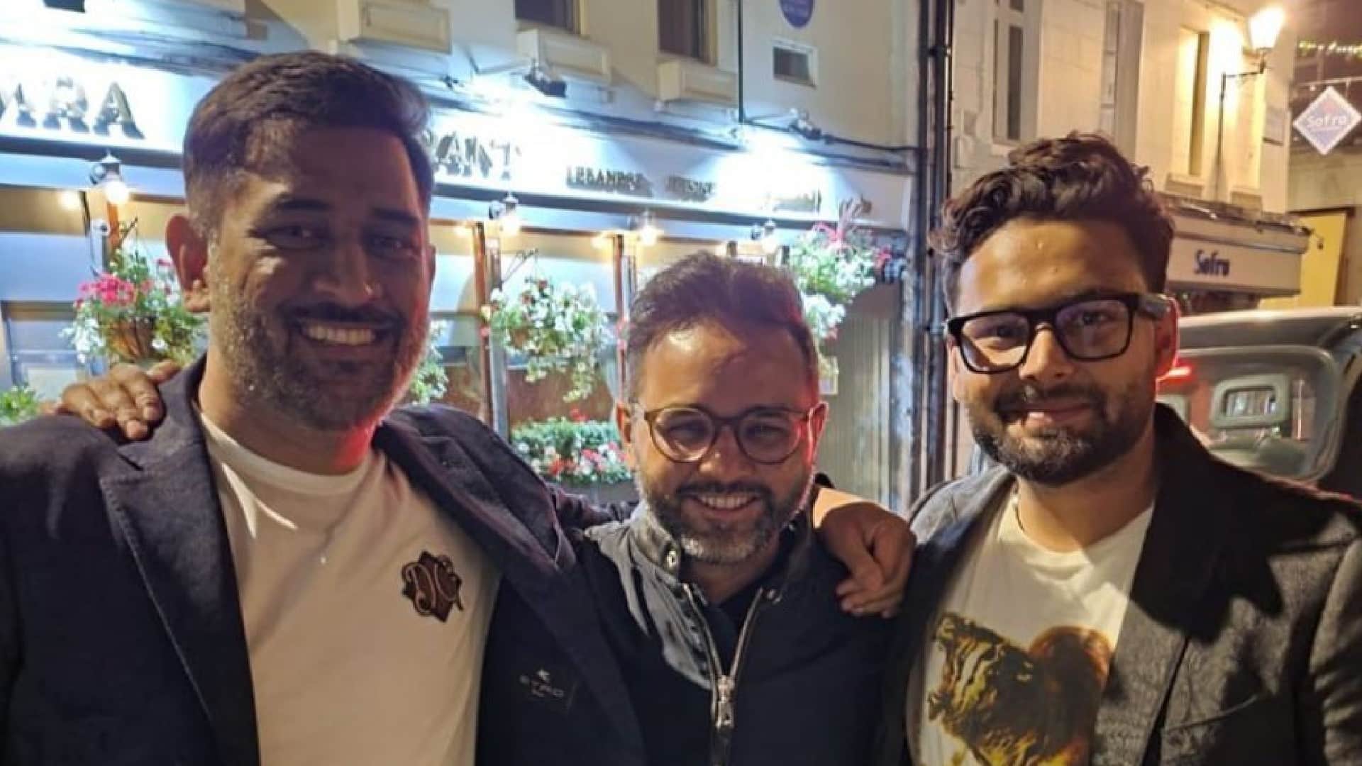 IND vs ENG MS Dhoni in oval to watch india vs england 1st odi seen with Saif Ali Khan Gordon Greenidge Rishabh Pant Kareena Kapoor son Taimur