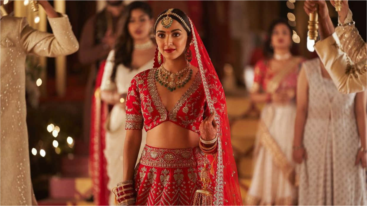 Actress Kiara Advani Bridal Look In Jugjugg Jeeyo in 3 Lakh Red Lehenga News in Hindi