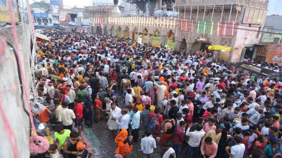 Kartik Purnima 2022 Date Know Importance and Do's and Don'ts to Please Lord Vishnu News in Hindi