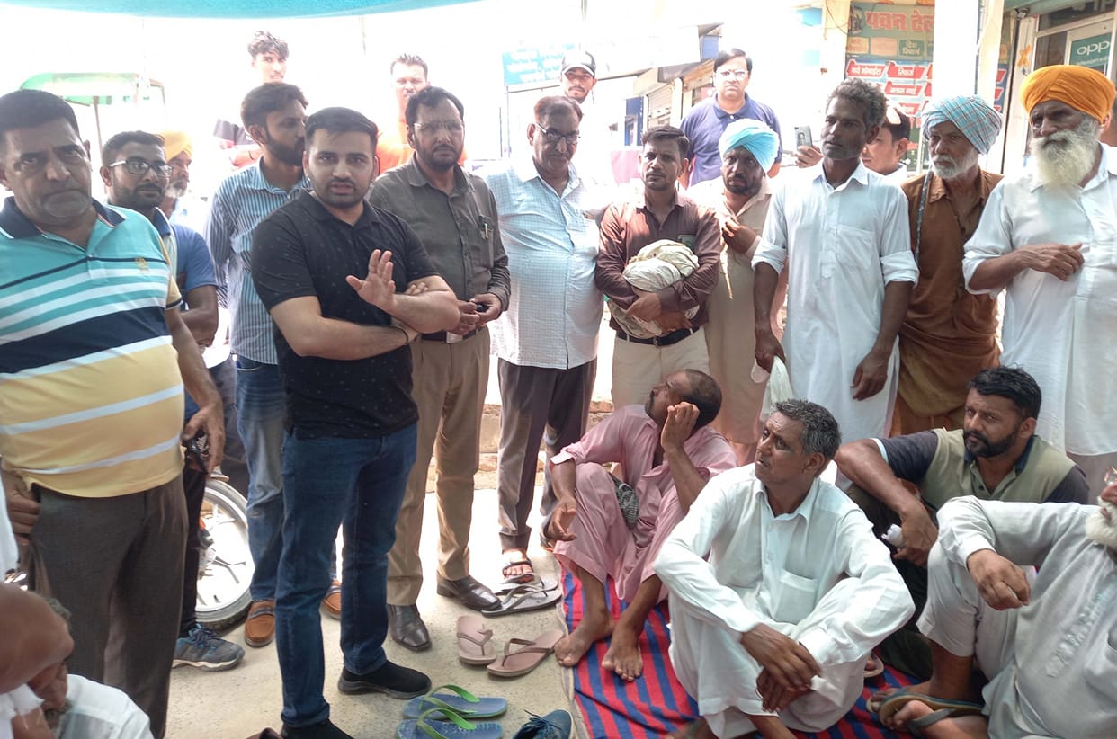 Villagers locked the BDPO office, the employees remained inside for three hours