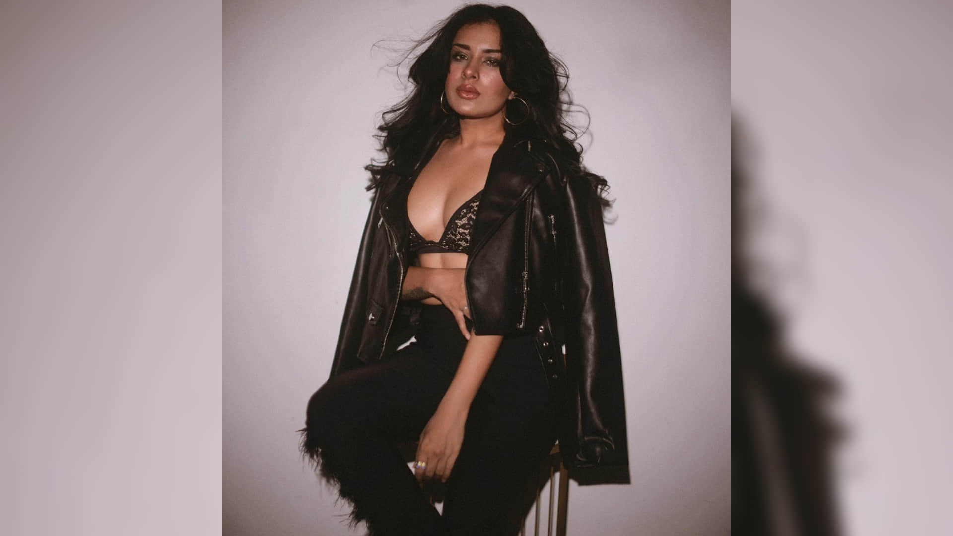 Photos of the Day: ek villain returns starTara Sutaria and Arjun Kapoor cute Chemistry and sara gurpal hot look rani chatterjee Anushka Sen Disha Parmar Athiya Shetty Kartik Aaryan