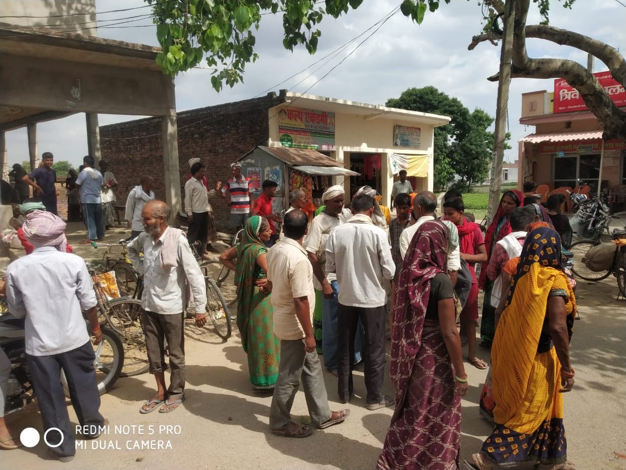 kotedaar par ghatataulee ka aarop lagaakar raashakaard dhaarakon ne kiya hangaama