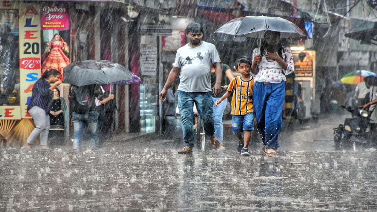 Weather Update People upset due to water logging after heavy rain in Delhi