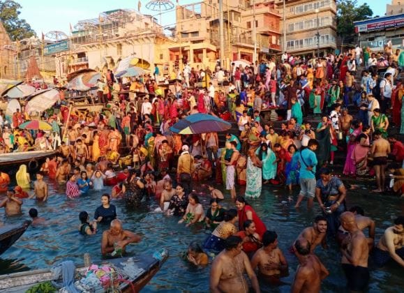 Ganga bath took place on Guru Purnima, devotees came to take blessings of gurus