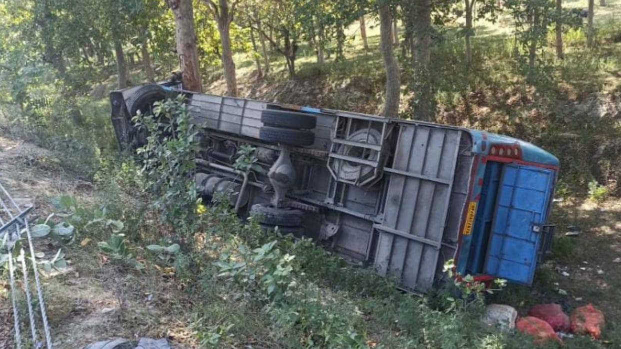 Seven injured and one died in an accident in Bahraich.