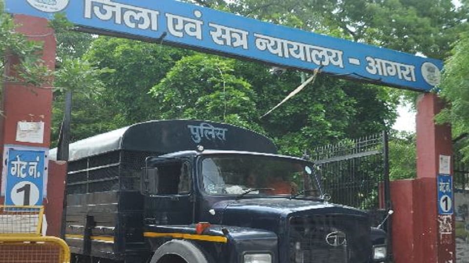 gangster had run away due to the negligence of Policeman big disclosure in police interrogation