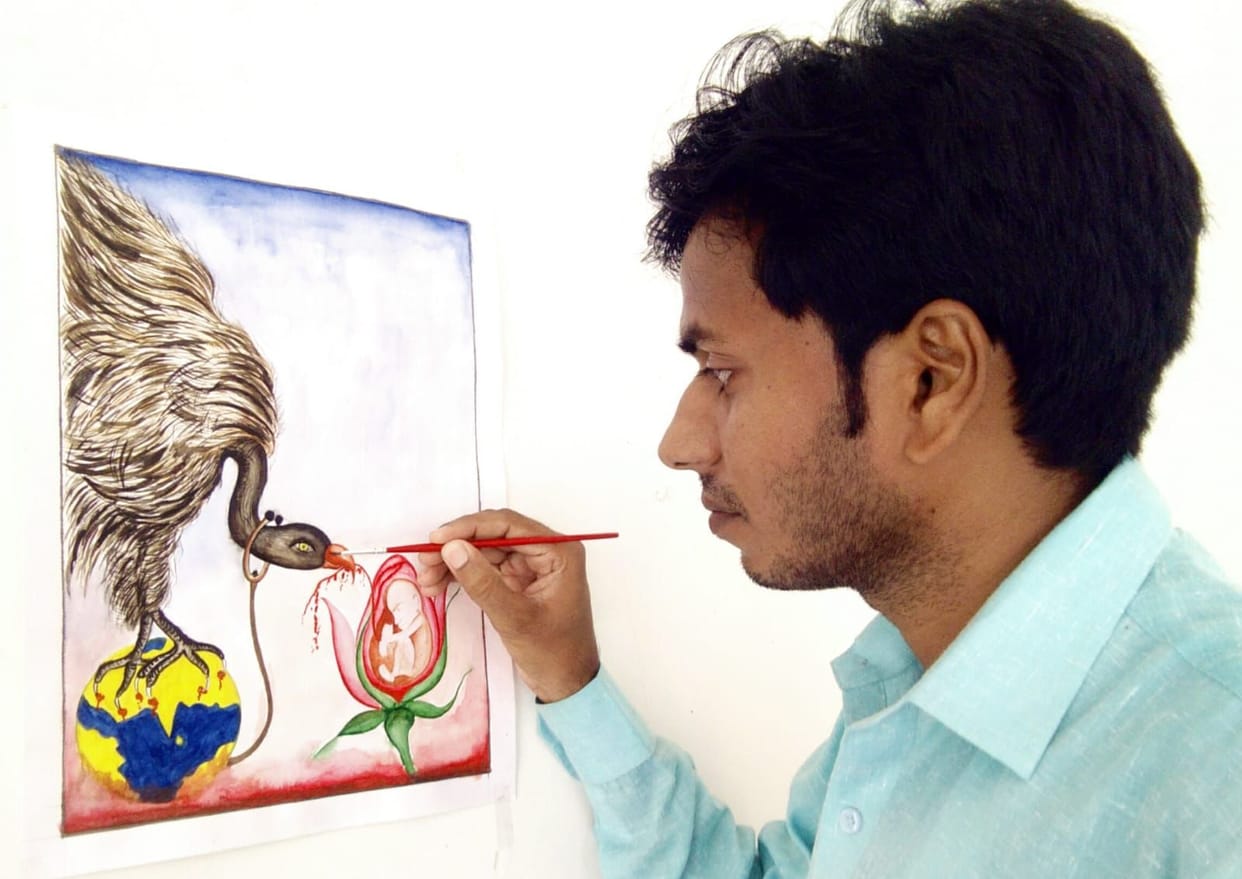 chandraprakash giving knowledge aobut painting