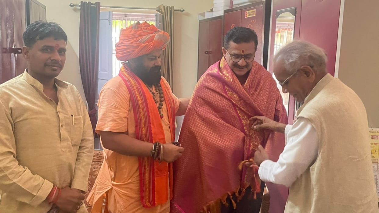 Jitendra Narayan Tyagi says I will wear saffron clothes from today.