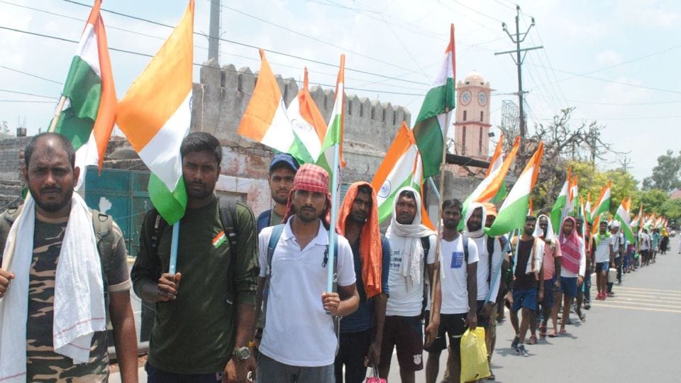 SSC GD-2018 recruitment candidates foot march from nagpur to delhi for appointment letter