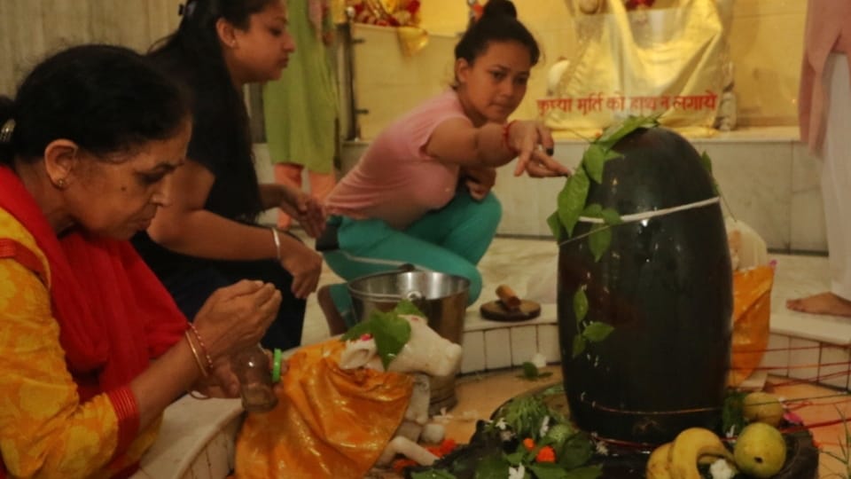 Devotees gathered in Temples on starting of Sawan Month in Chandigarh
