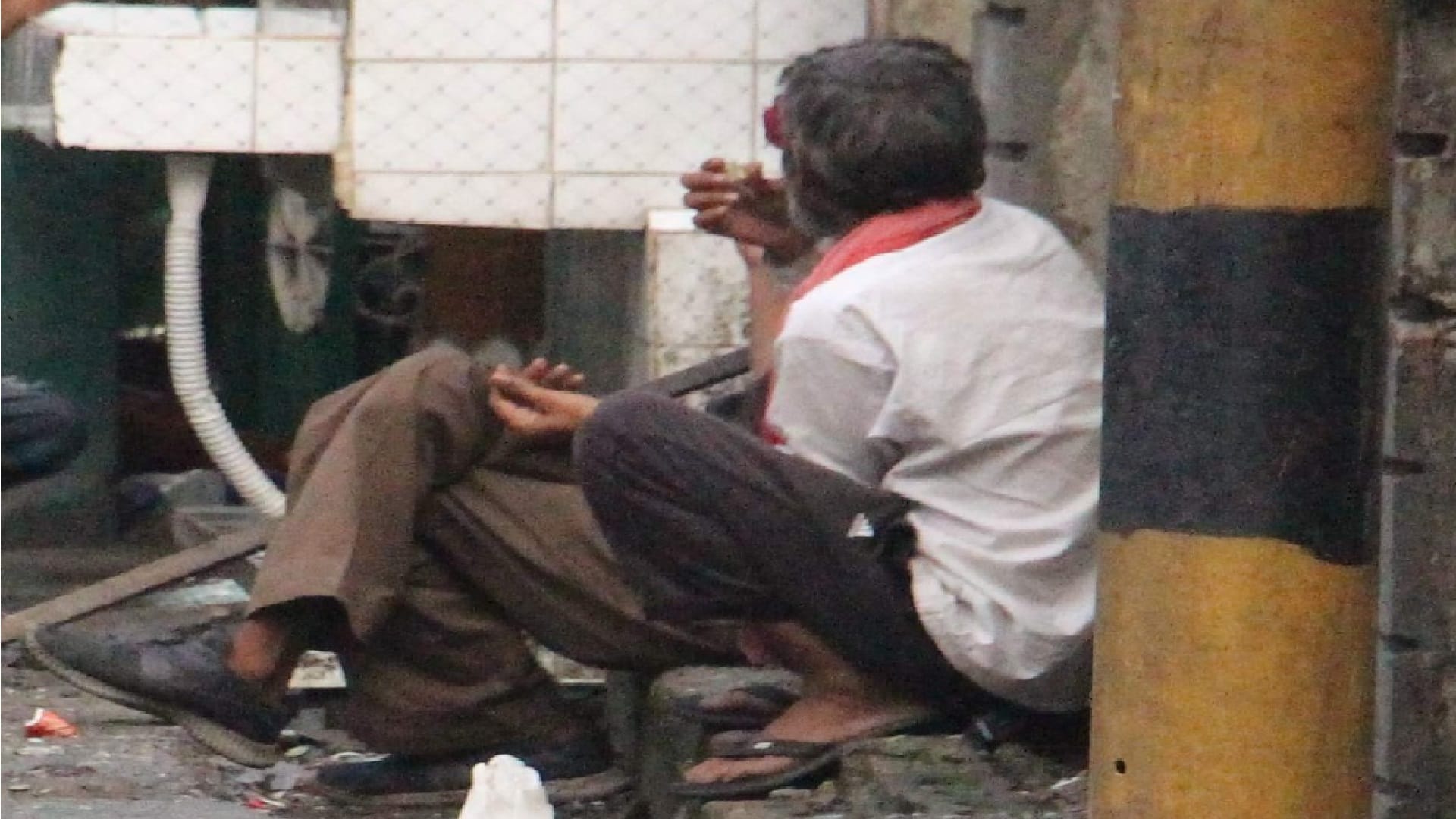 drug smuggling in dehradun smuggler giving Poison in veins of youth dissolving drug smuggler in Dehradun