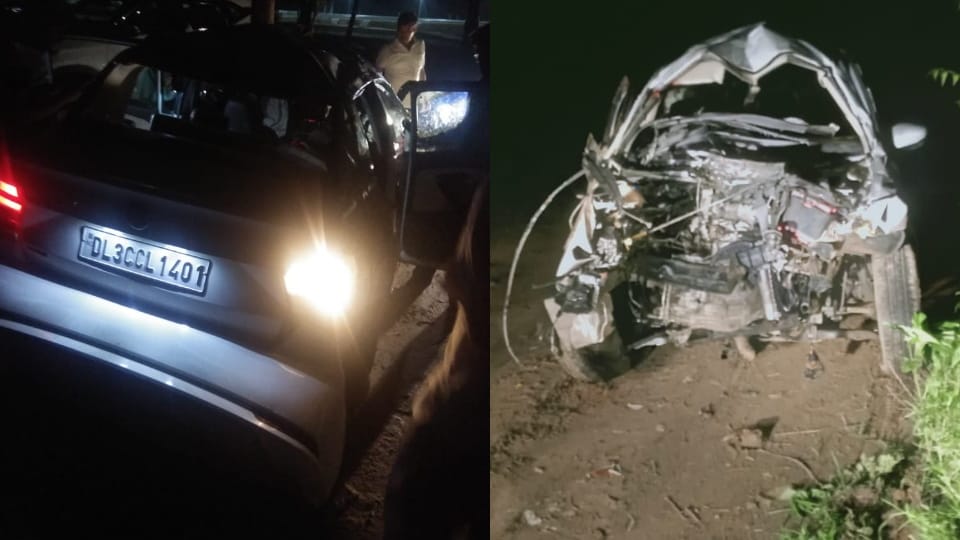 Big road accident in Narnaul district of Haryana car collided with tree