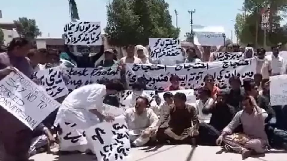 Economy: Pakistan embroiled in economic crisis, IMF and China ready to help