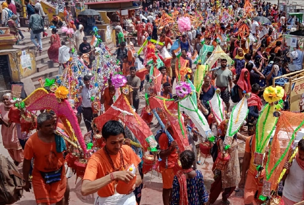Sawan Kanwar Yatra 2022: crowd of kanwar yatri in haridwar and riahikesh photos