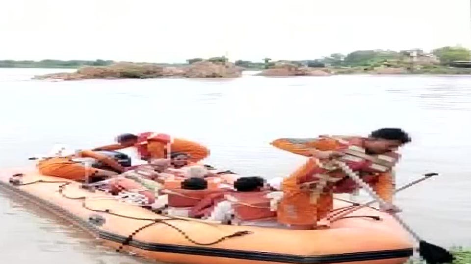 Weather Live Updates Today Gujarat Maharashtra Flood Heavy Rain Monsoon in Delhi Uttarakhand IMD Rainfall Alert 14 July 2022