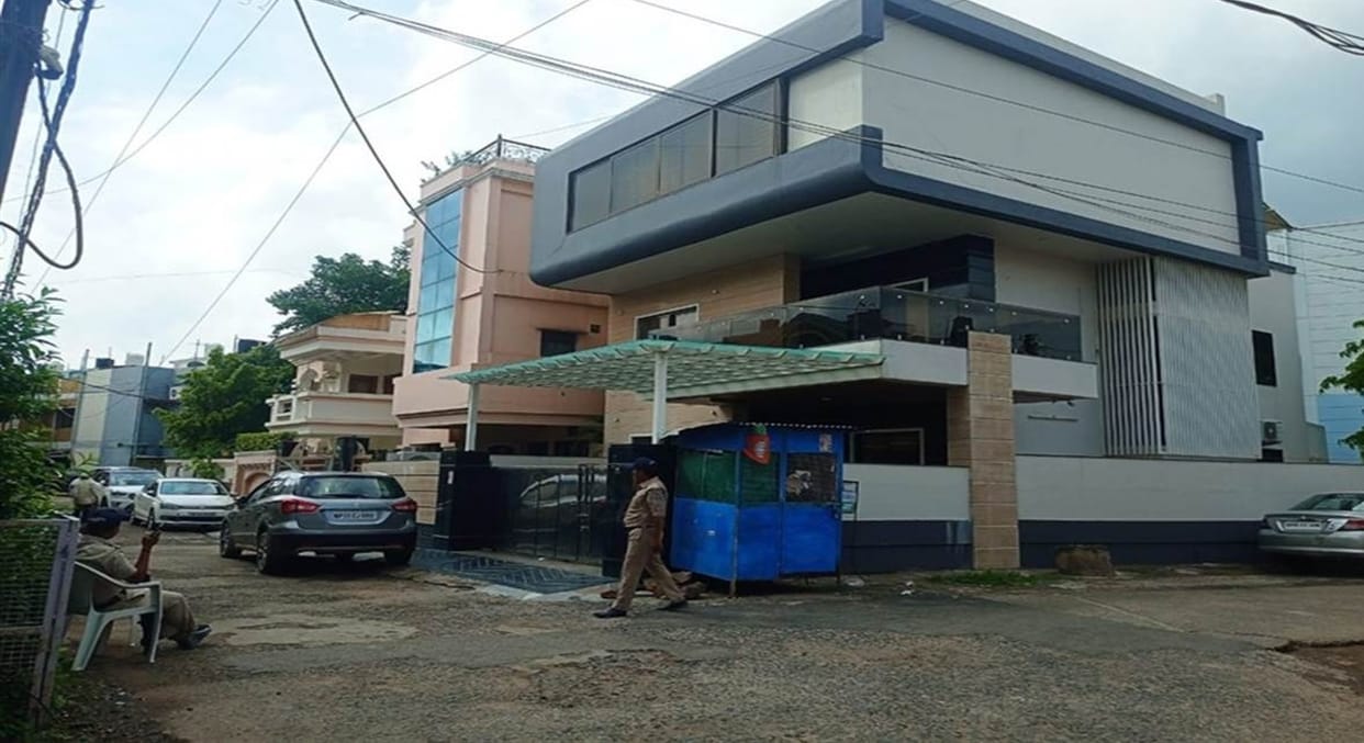 Income Tax Department has raids the premises of Congress MLA Sanjay Sharma from Tendukheda assembly seat