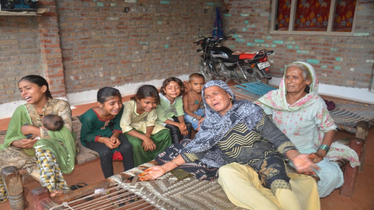 An old man was killed between conflict between two sides in the village of Muzaffarnagar