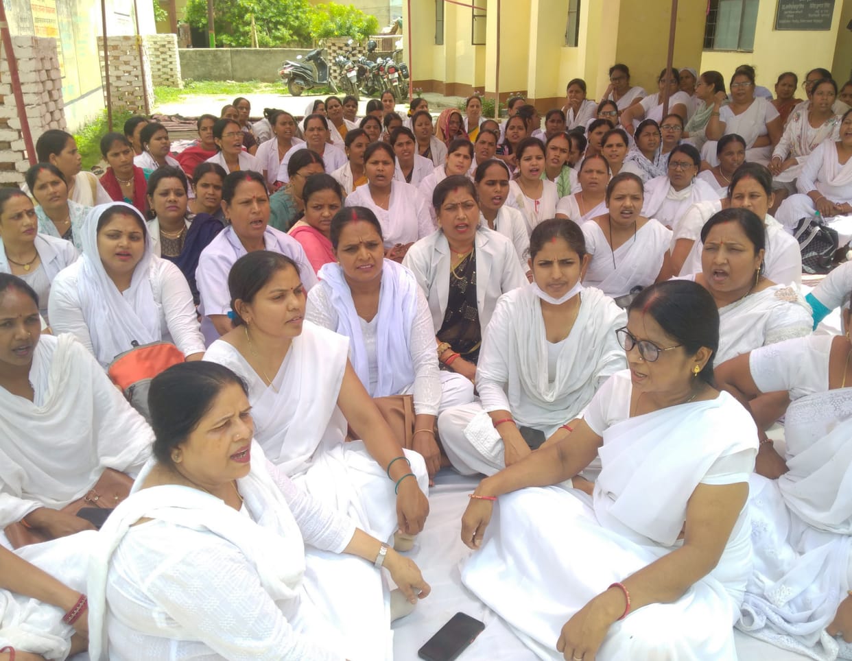 Work boycotted picketing, sought promotion