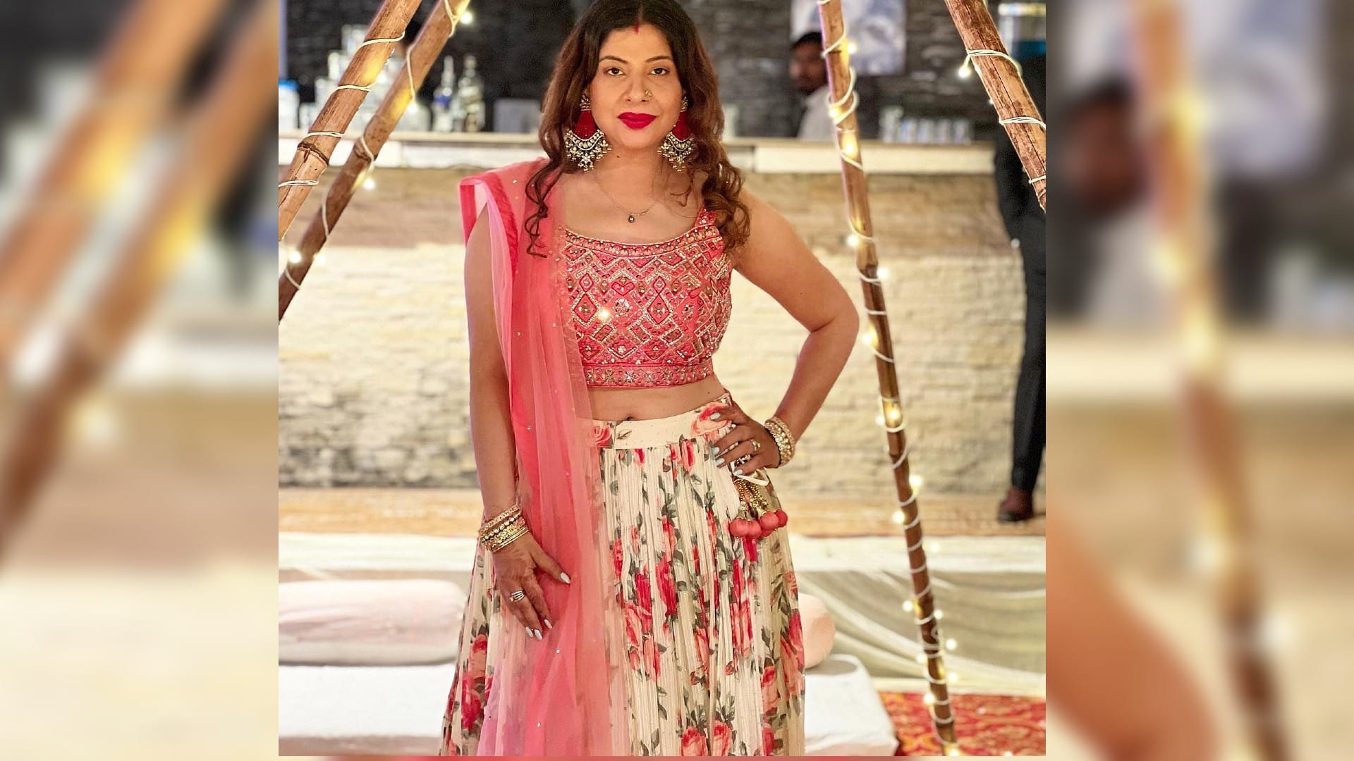 Bhojpuri actresses performed on Item song akshara Singh monalisa Rani Chatterjee sambhawna Seth amrapali dubey