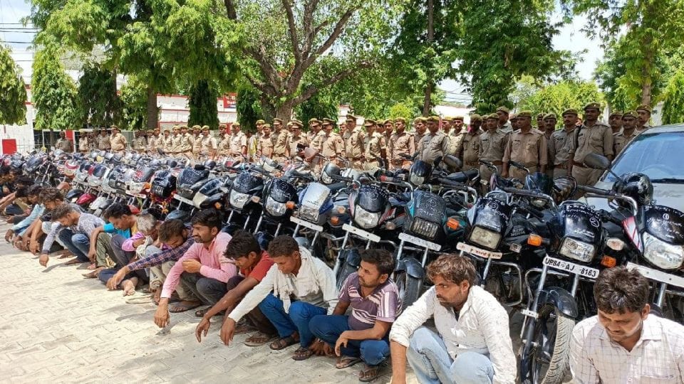 Police arrested 30 vehicle thieves in Mainpuri