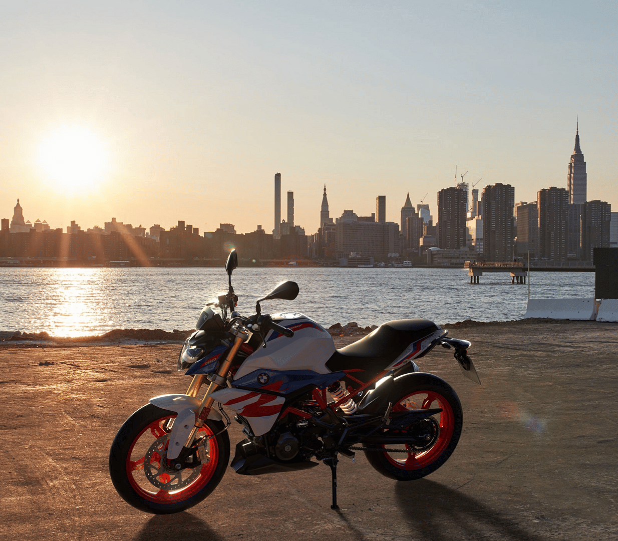 2022 BMW G 310 R Launched in India bmw g 310 r 2022 price bmw g 310 r 2022 specs 2022 bmw g 310 r top speed