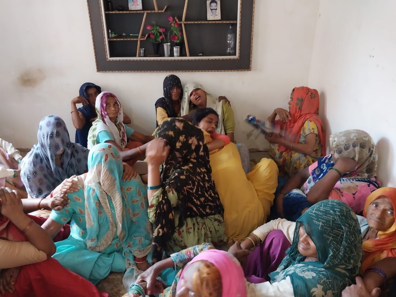 Meerut man shot dead himself after killing her fourty four years old girlfriend