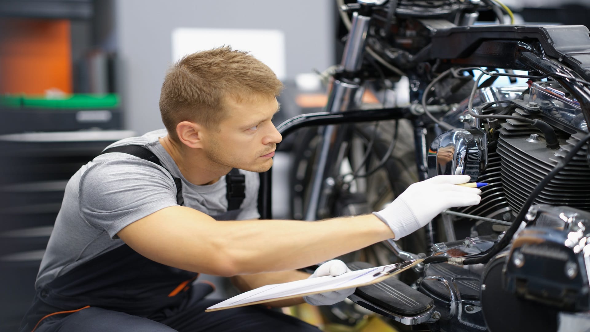 Bike Starting Problem After Rain Know How to Start Follow These Monsoon Bike Care Tips in Hindi