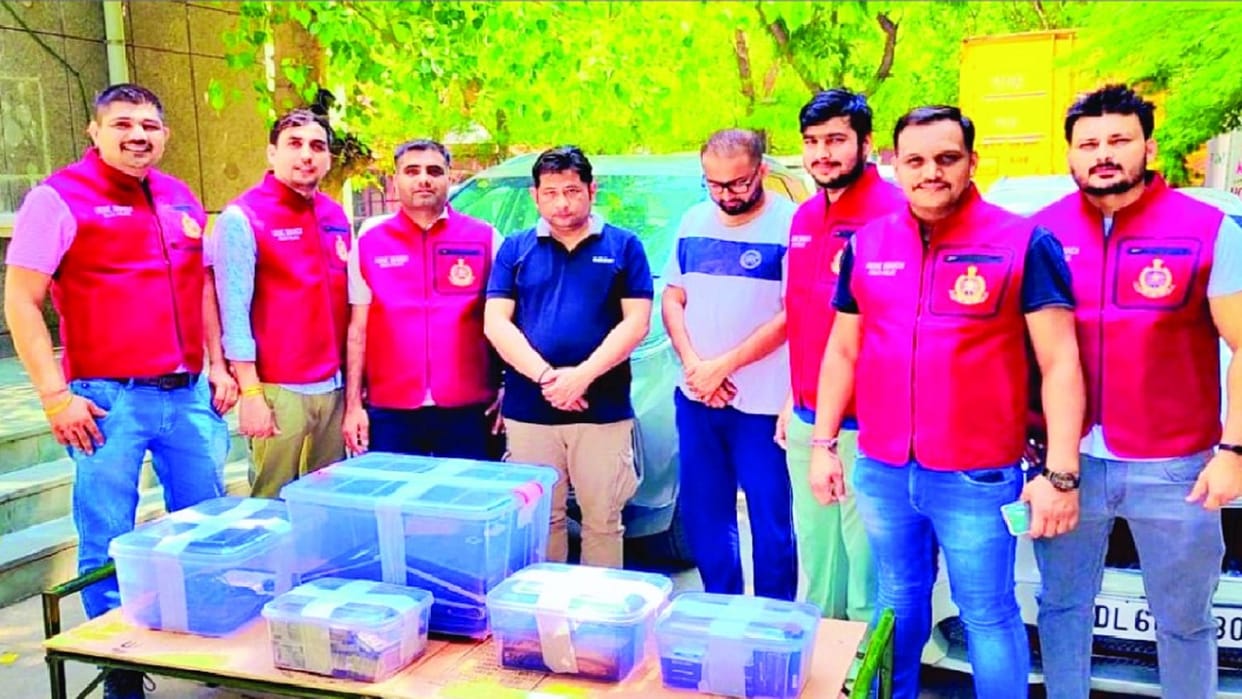 Delhi Used to pretend to provide cheap phones from fake call centers three arrested