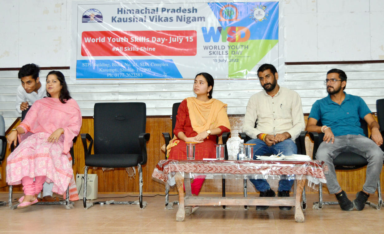 Aniket in speech, Sonia first in slogan writing