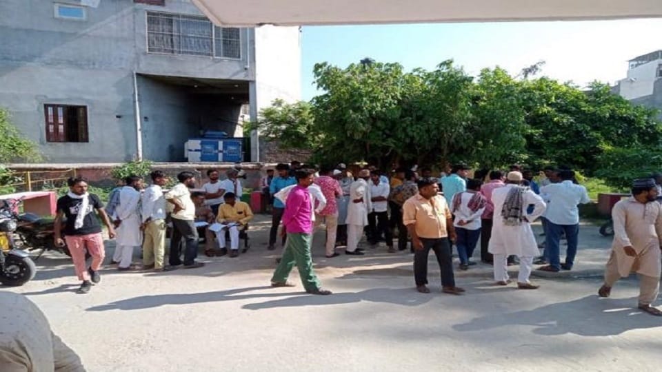 Bike collides with a tree on Delhi Meerut highway in Badaun three people died in accident