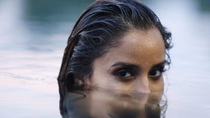 Ladki The Dragon Girl Review in Hindi Pooja Bhalekar Ram Gopal Varma, Abhimanyu Singh Rajpal Yadav Bruce Lee