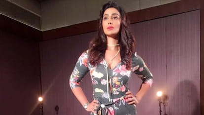 Naagin 6 Fame Actress Mahekk Chahal Hospitalised Icu in mumbai actress said It was like knives in my chest
