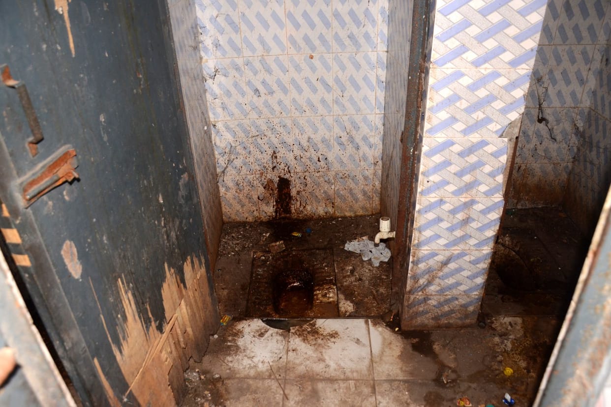 City toilets did not meet the standard