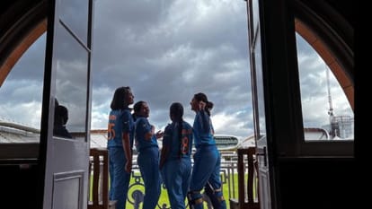 Shabaash Mithu Movie Review by Pankaj Shukla in Hindi Taapsee Pannu Movie Srijit Mukherji Priya Aven Indian Team World Cup 2017