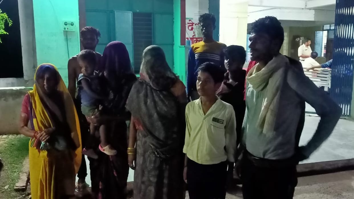 In Chhatarpur, if the hospitality is not received according to tradition, the dacoits wreaked havoc on the dalit, entered the house and beat him with sticks.