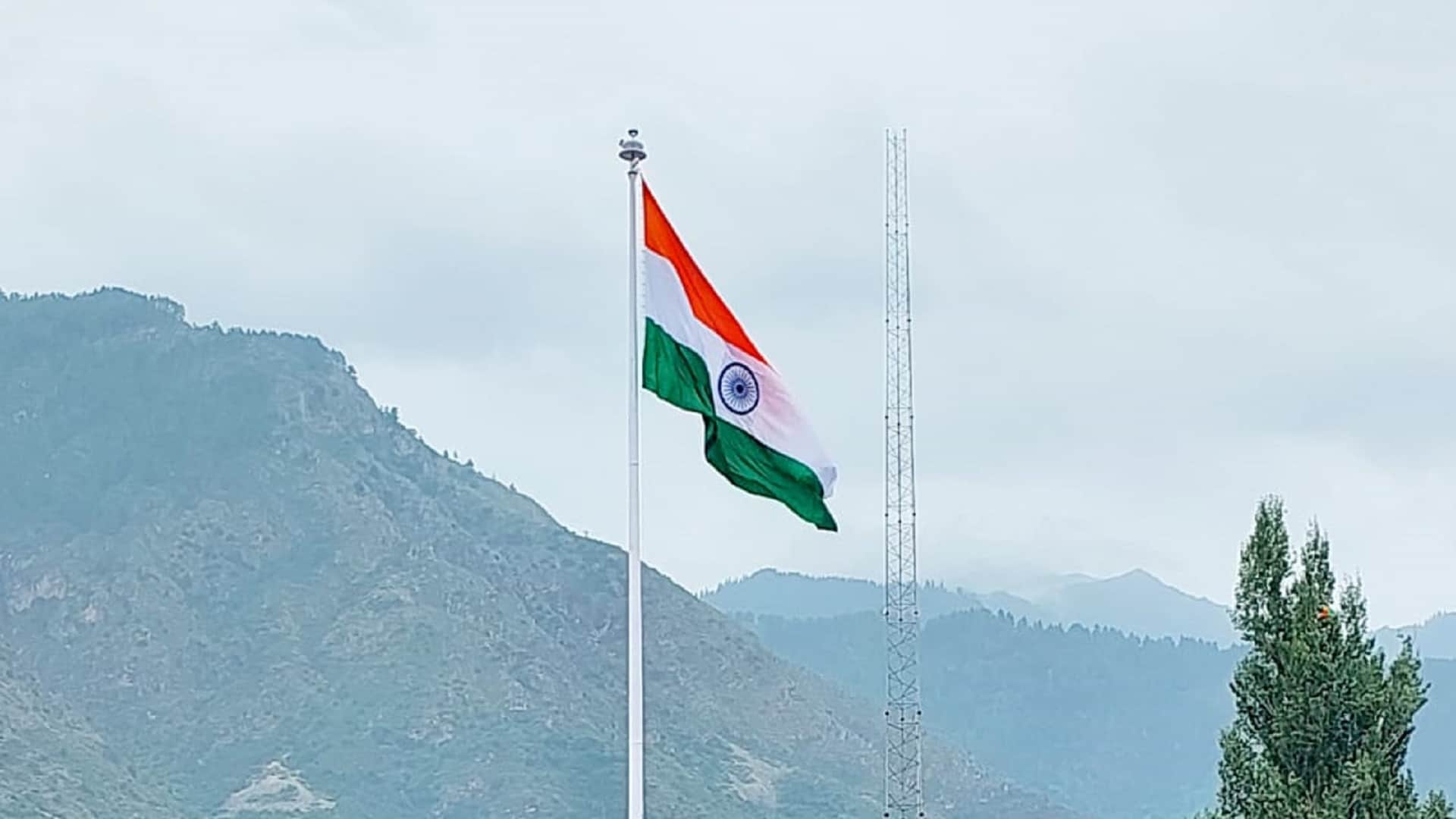 Independence Day 2022: Har Ghar Tiranga Abhiyan Allu Arjun Prabhas Akshay Kumar Aamir Salman Shahrukh Khan