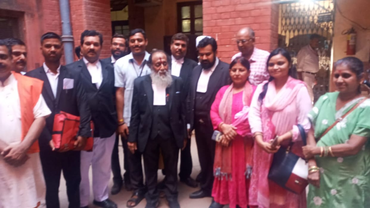 Gyanvapi masjid Shringar Gauri Case Hearing today in varanasi District Judge court Hindu side will continue argue