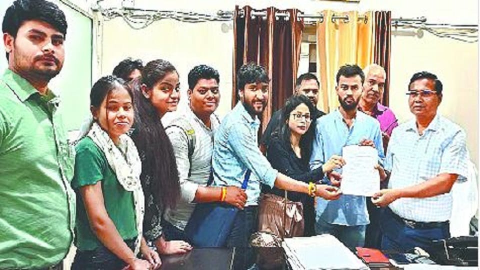 Students of KMI Journalism session 2018-20 performed in Agra University for degree