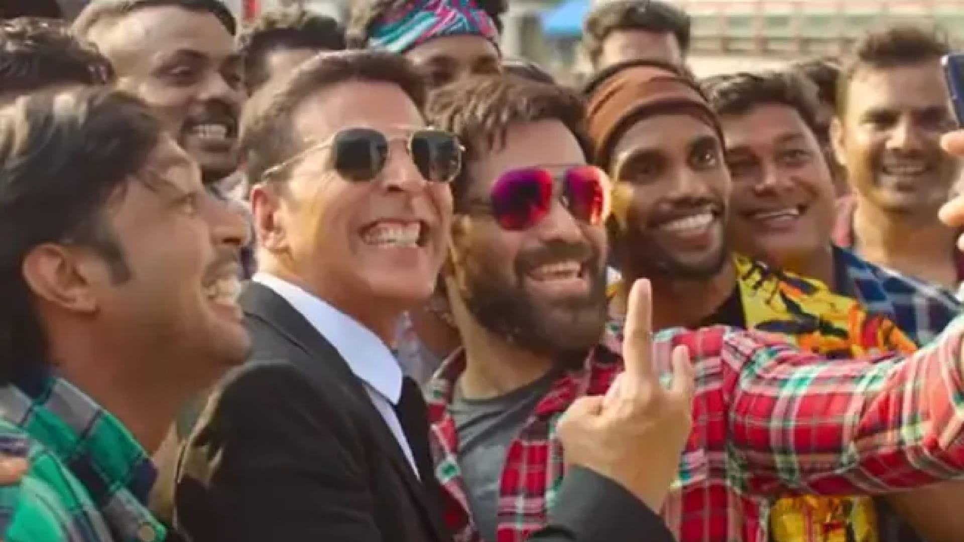 Akshay Kumar and Emraan Hashmi Selfiee to Release On 24 February 2023 directed by raj mehta