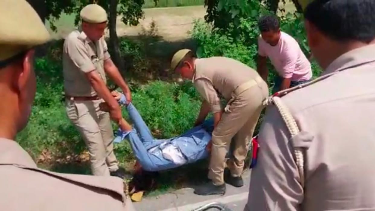 Two friends has died in truck accident in Noorpur of Bijnor
