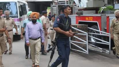 पुलिस मुख्यालय में आतंकी हमले की मॉक ड्रिल।