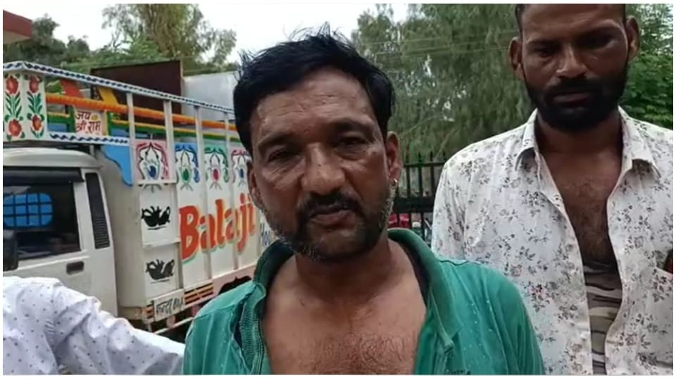 Youths of particular community beat up government bus conductor Chittorgarh
