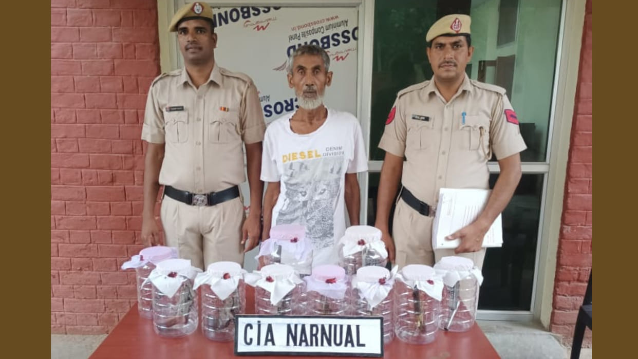 CIA Narnaul arrested the accused for selling illegal weapons